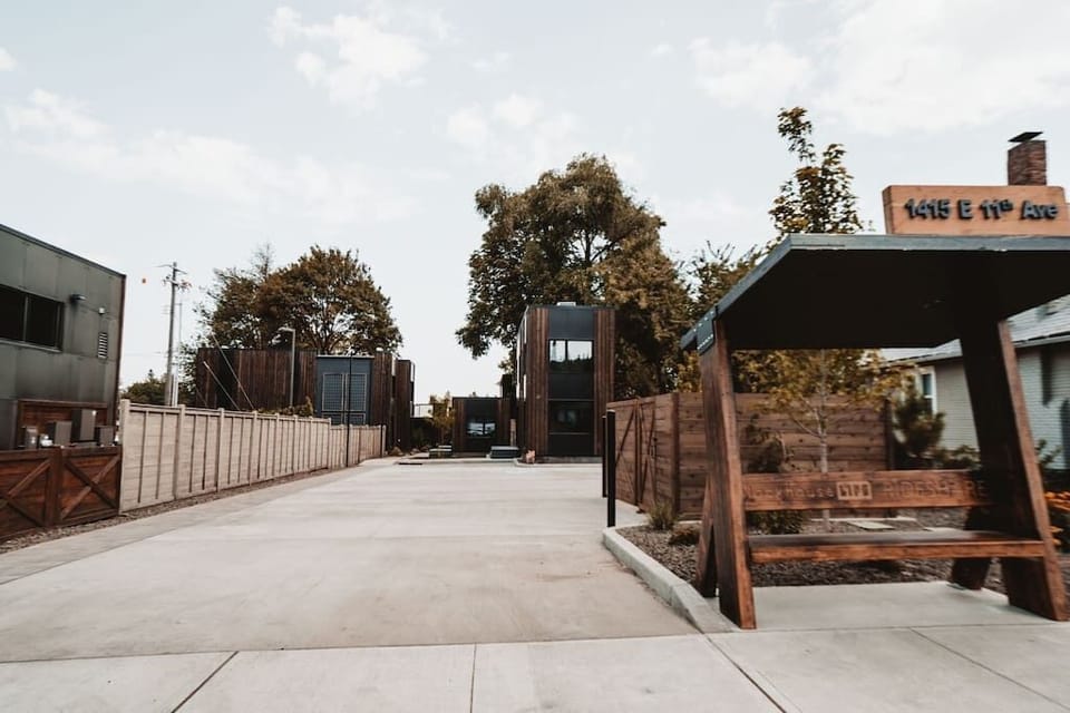 No car? No problem! BlockhouseLife is near all public transit, seasonal scooters/bikes, and has it's very own Rideshare Station!