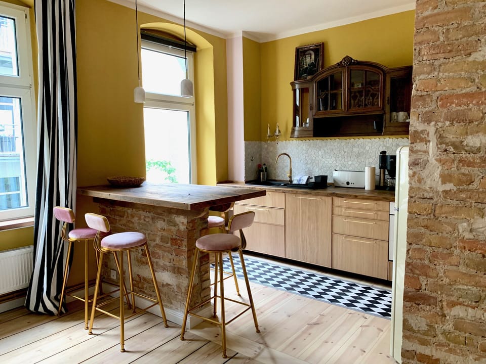Superior Apartment | Private kitchen | Full-size fridge, oven, stovetop, coffee/tea maker
