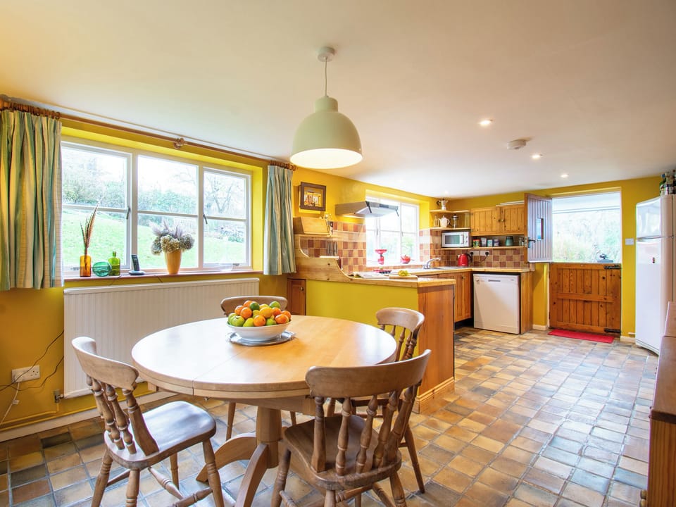 Kitchen/diner | Highlands Farmhouse, Dallington, near Heathfield