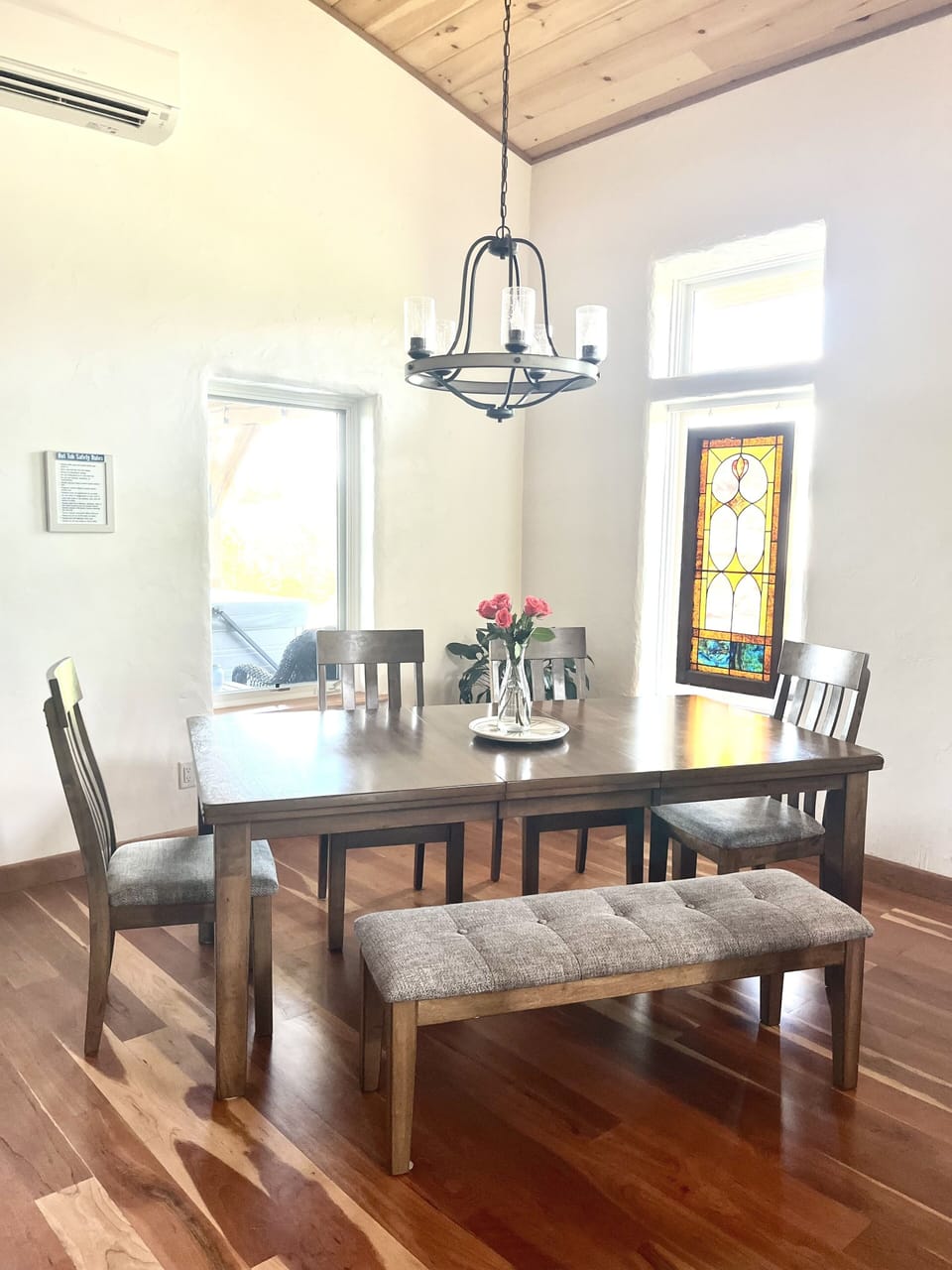 Dining seating for 6-8 