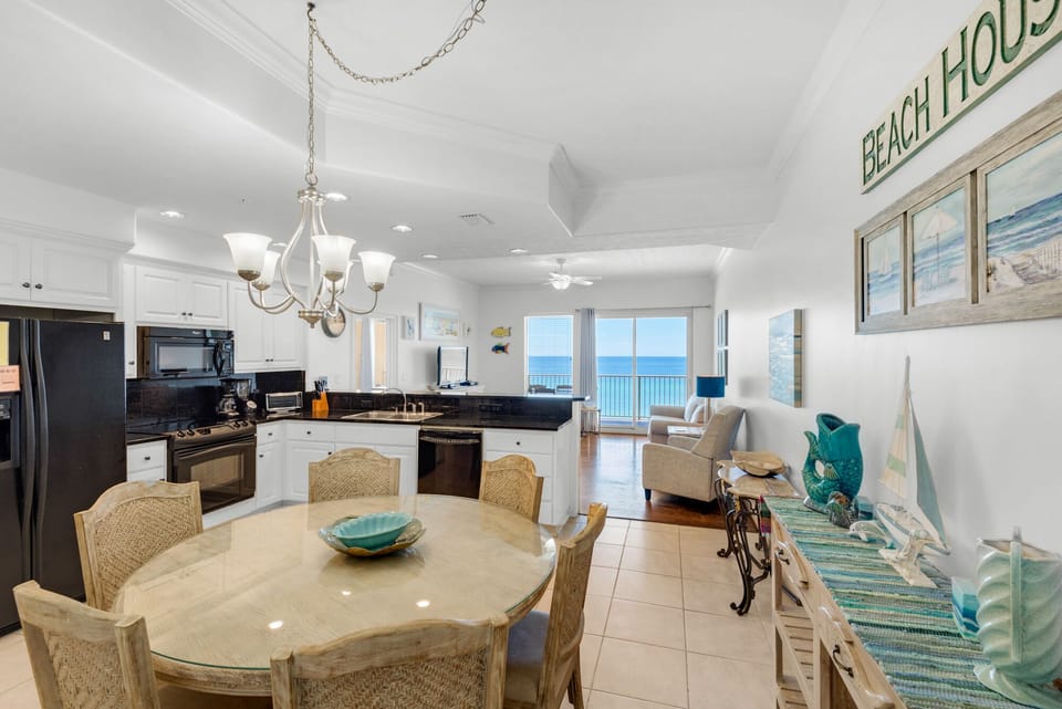 Condo, Multiple Beds, Pool Access, Ocean View | Private kitchen | Fridge, microwave, oven, stovetop