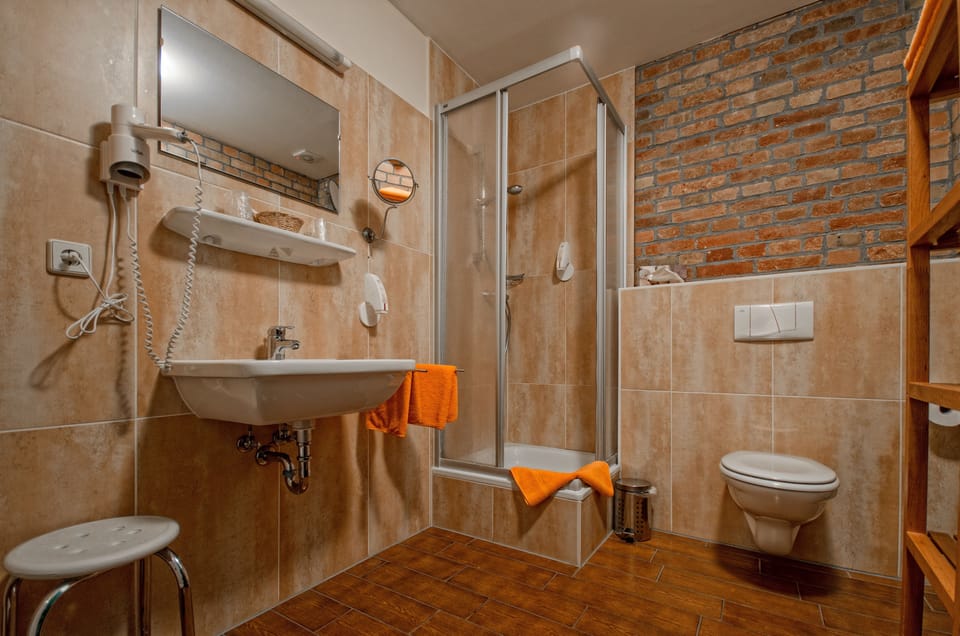 Double Room | Bathroom | Hair dryer, towels