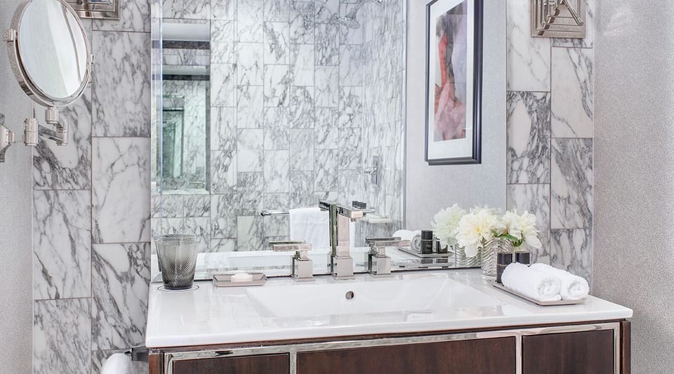 Luxury Room, 1 Queen Bed, Accessible | Bathroom | Shower, rainfall showerhead, designer toiletries, hair dryer