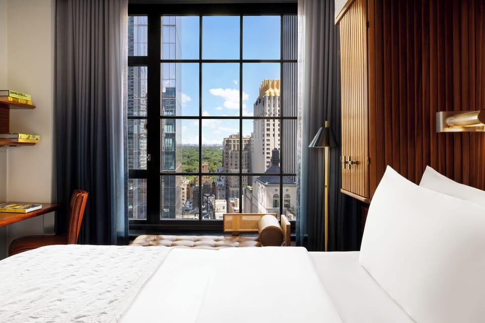 Suite, 1 Bedroom | Hypo-allergenic bedding, down comforters, in-room safe, desk