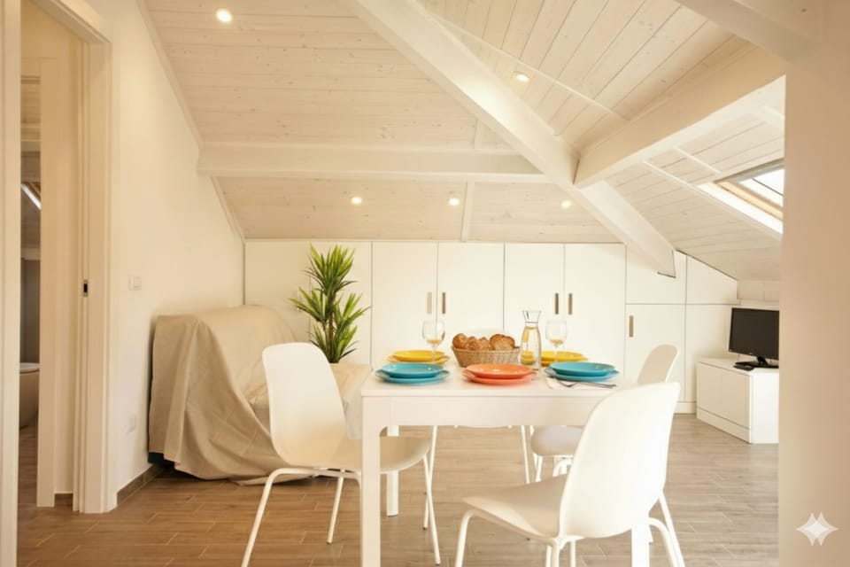 Studio | Living area | TV