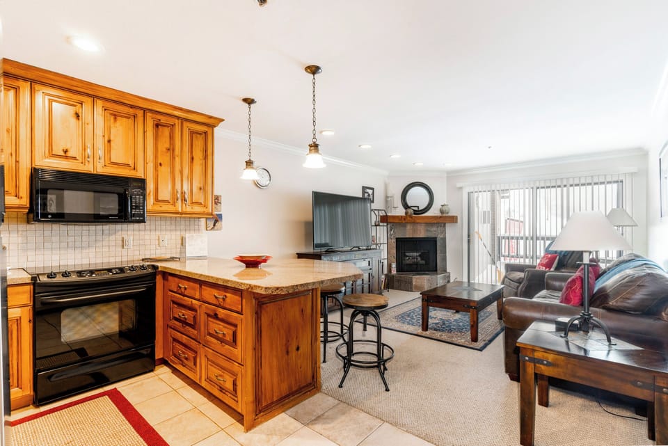 Living Area / Kitchen