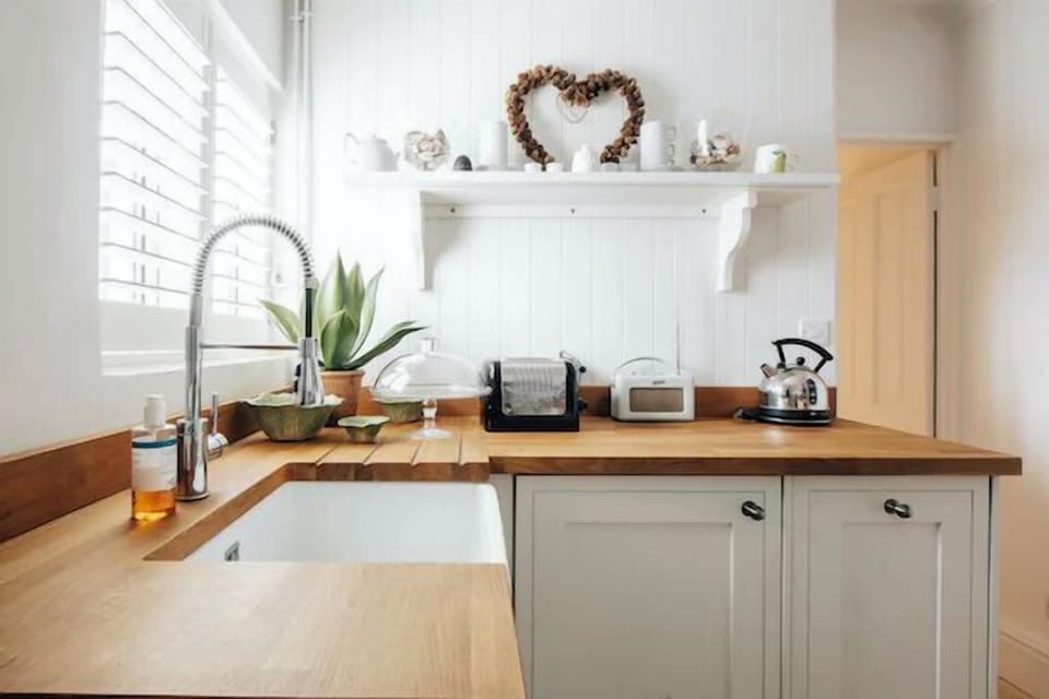 Dishwasher WasherDryer Toaster Coffee Machine