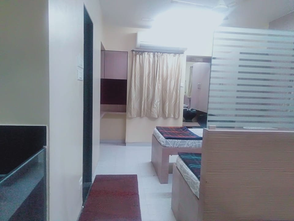 Premium bedding, desk, bed sheets