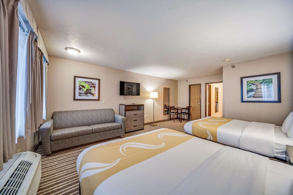 Desk, iron/ironing board, rollaway beds, free WiFi