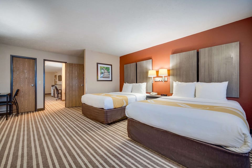 Desk, iron/ironing board, rollaway beds, free WiFi
