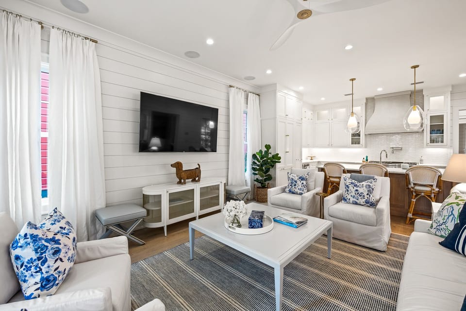 First Floor: Living Area