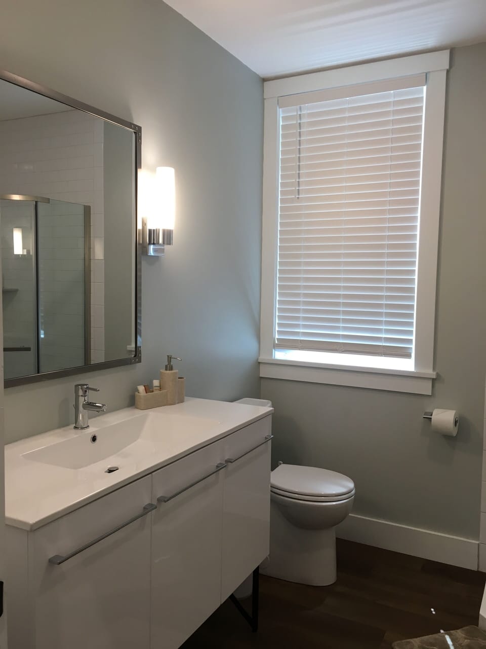 1st floor bath