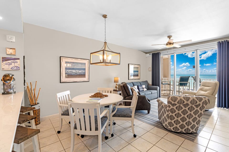 Majestic Sun 310B Dining