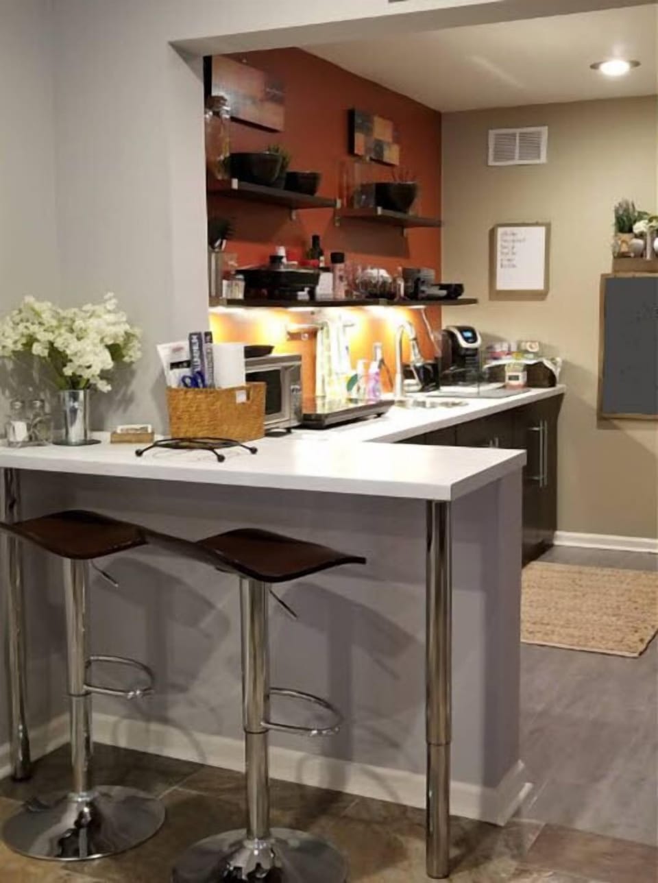 Kitchen bar seating