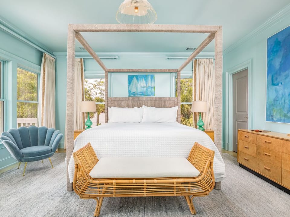 Primary Bedroom - King Size Bed