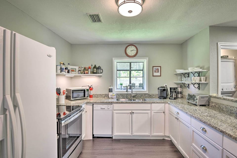 Fully Equipped Kitchen | Cooking Basics & Spices