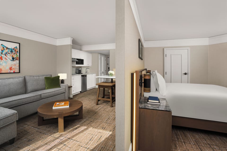 Hypo-allergenic bedding, in-room safe, desk, laptop workspace
