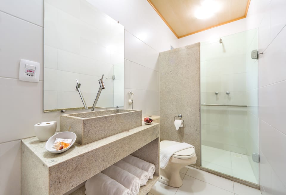 Shower, towels