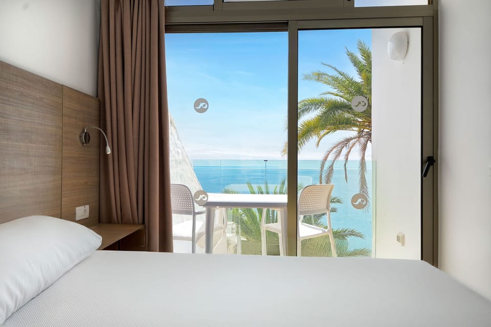 1 bedroom, in-room safe, free WiFi, bed sheets