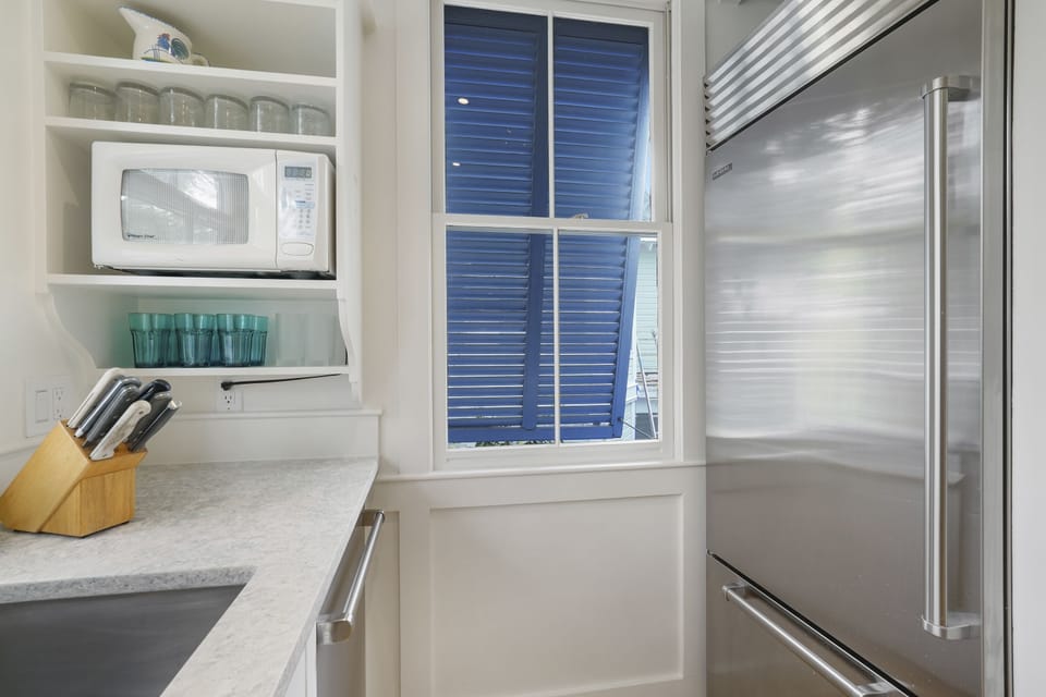 LARGE SUB-ZERO FRIDGE & FREEZER AND ASKO DISHWASHER