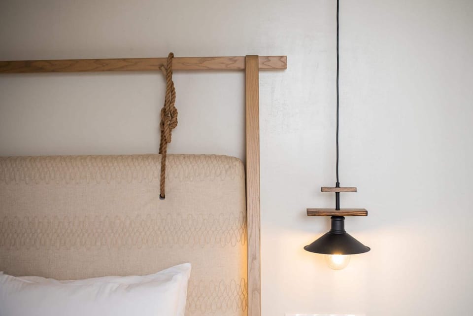 Egyptian cotton sheets, memory foam beds, in-room safe