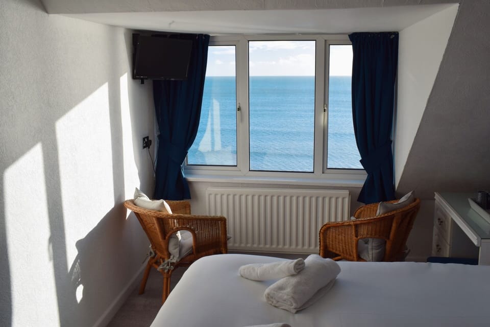 Comfort Double Room, Ensuite, Sea View (Small) | Miscellaneous