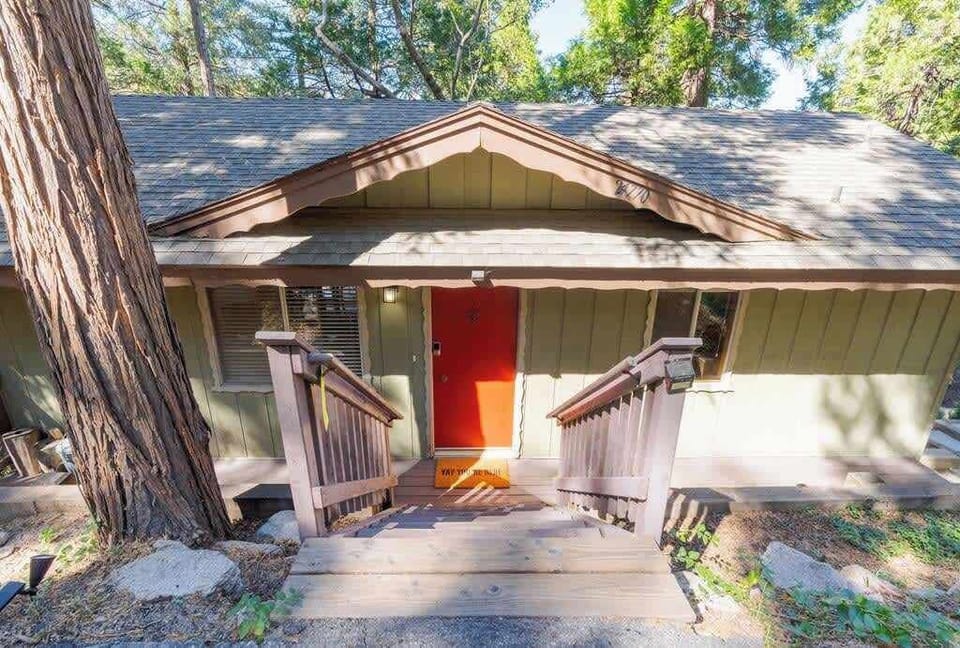 Welcome to your cozy cabin! 