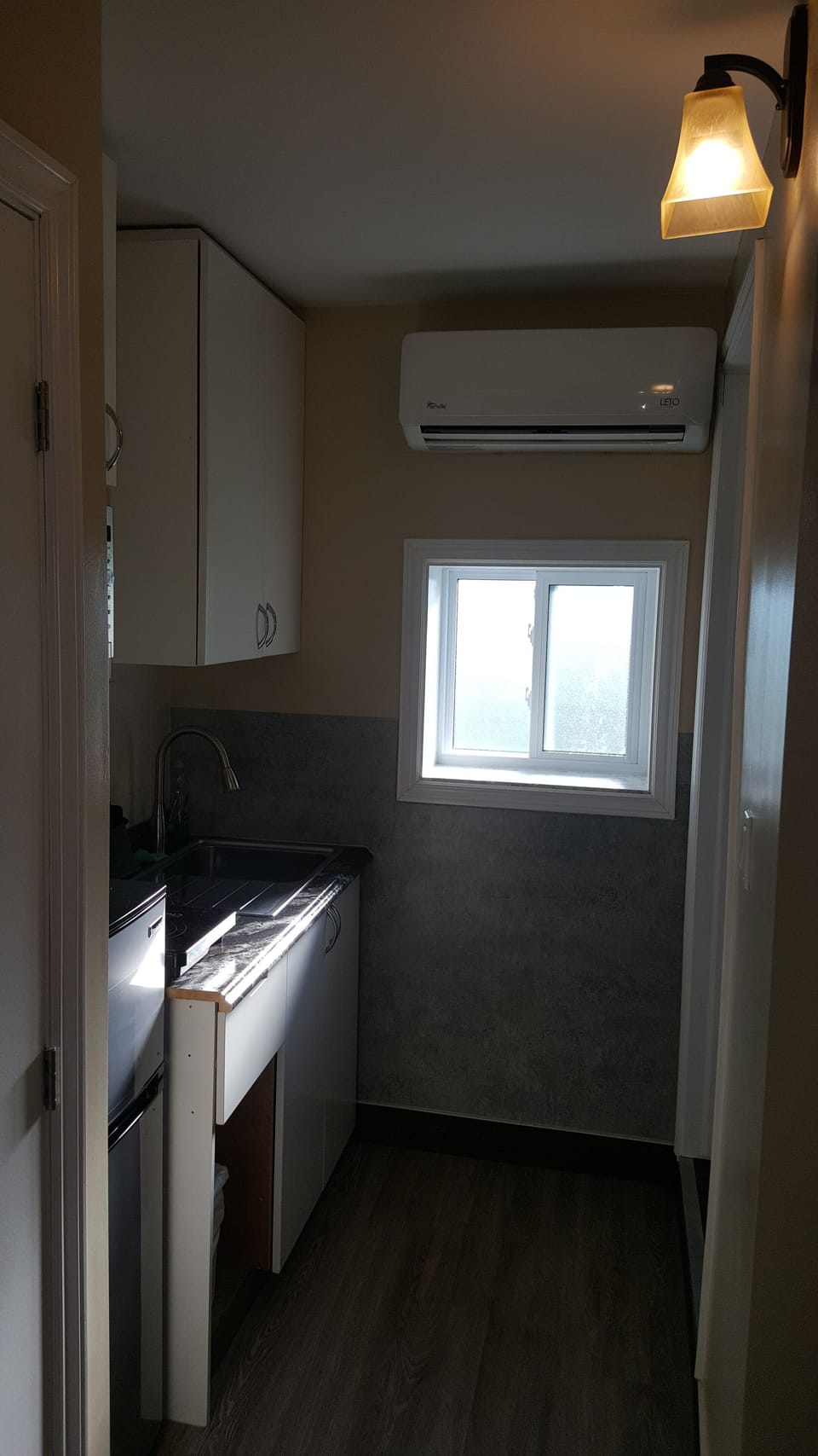 Microwave, coffee/tea maker