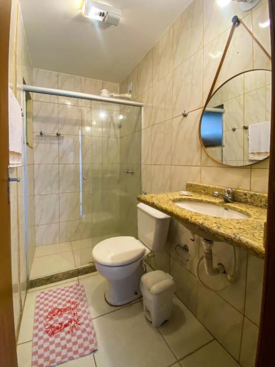 Shower, towels