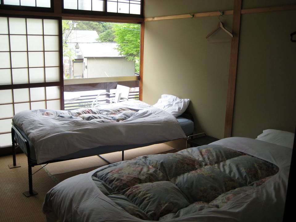 WiFi (free), bed sheets