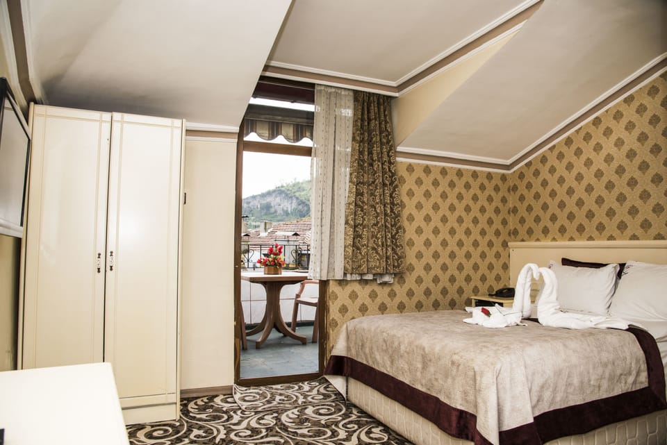 Double or Twin Room | Premium bedding, minibar, in-room safe, blackout drapes