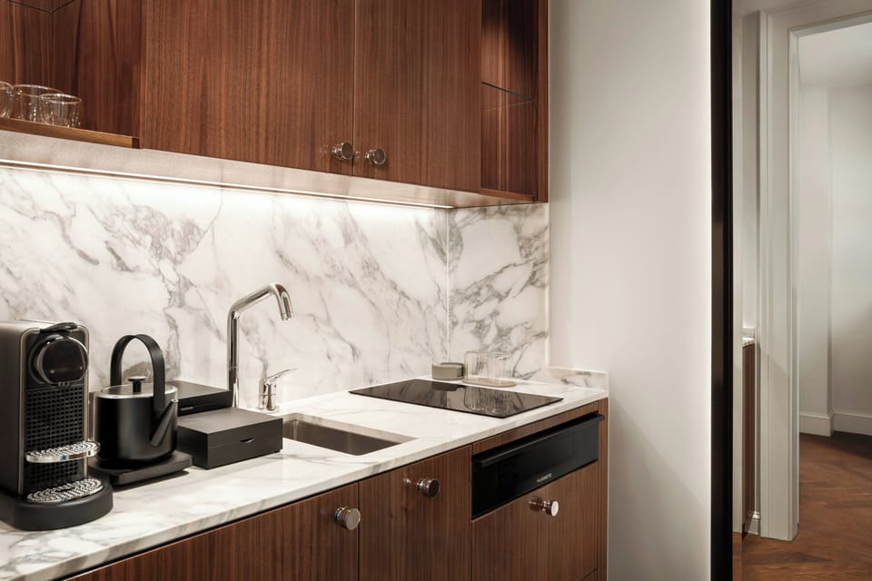Deluxe Suite, City View | Private kitchen | Espresso maker, coffee/tea maker, fridge, microwave