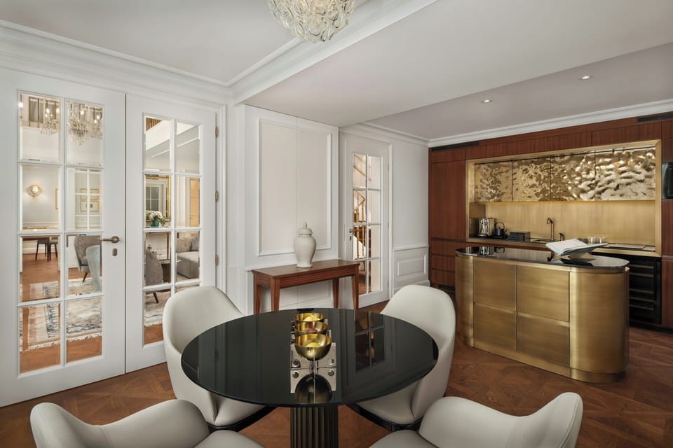 Duplex, 2 Bedrooms (Imperial Suite) | In-room dining