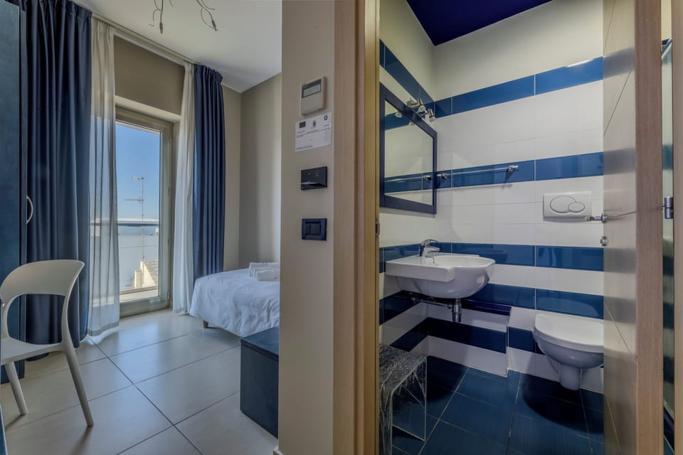 Standard Single Room | Premium bedding, minibar, in-room safe, desk