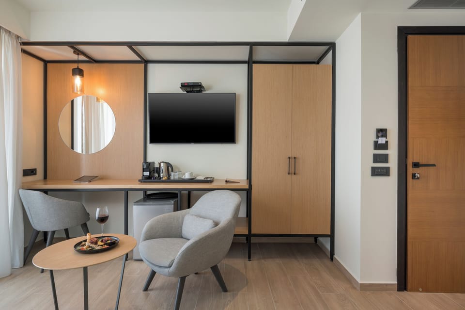 City Double Room | Hypo-allergenic bedding available, minibar (some free items)