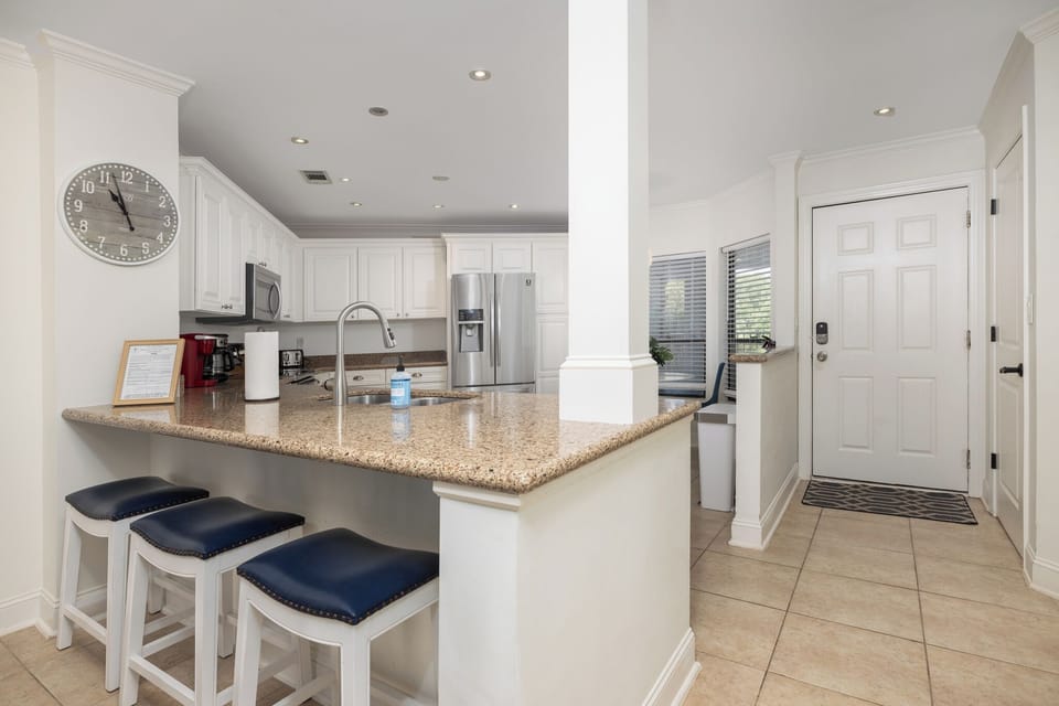 Enter Ocean Oasis to your newly renovated kitchen