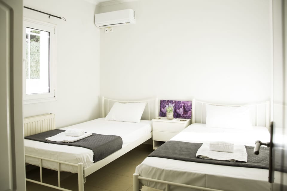 Villa | 3 bedrooms, desk, laptop workspace, soundproofing