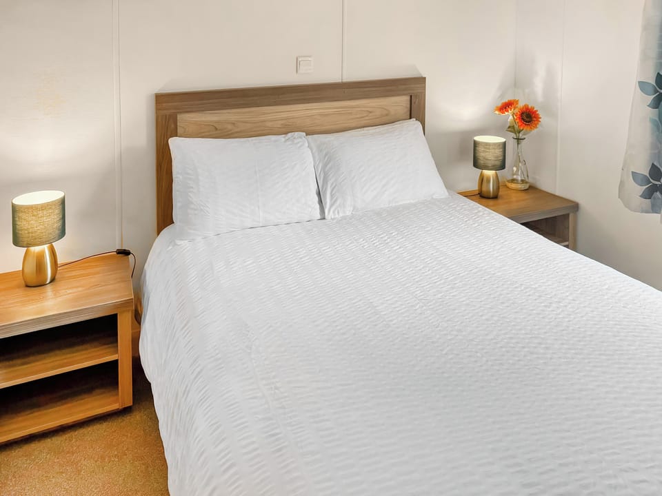 Double bedroom with Kingsize mattress | Ocean Glade, Corton, near Lowestoft