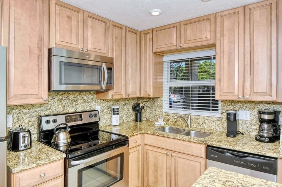 KitchenView