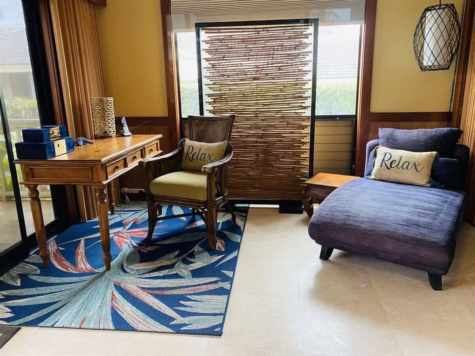 Desk Area and Extra Seating