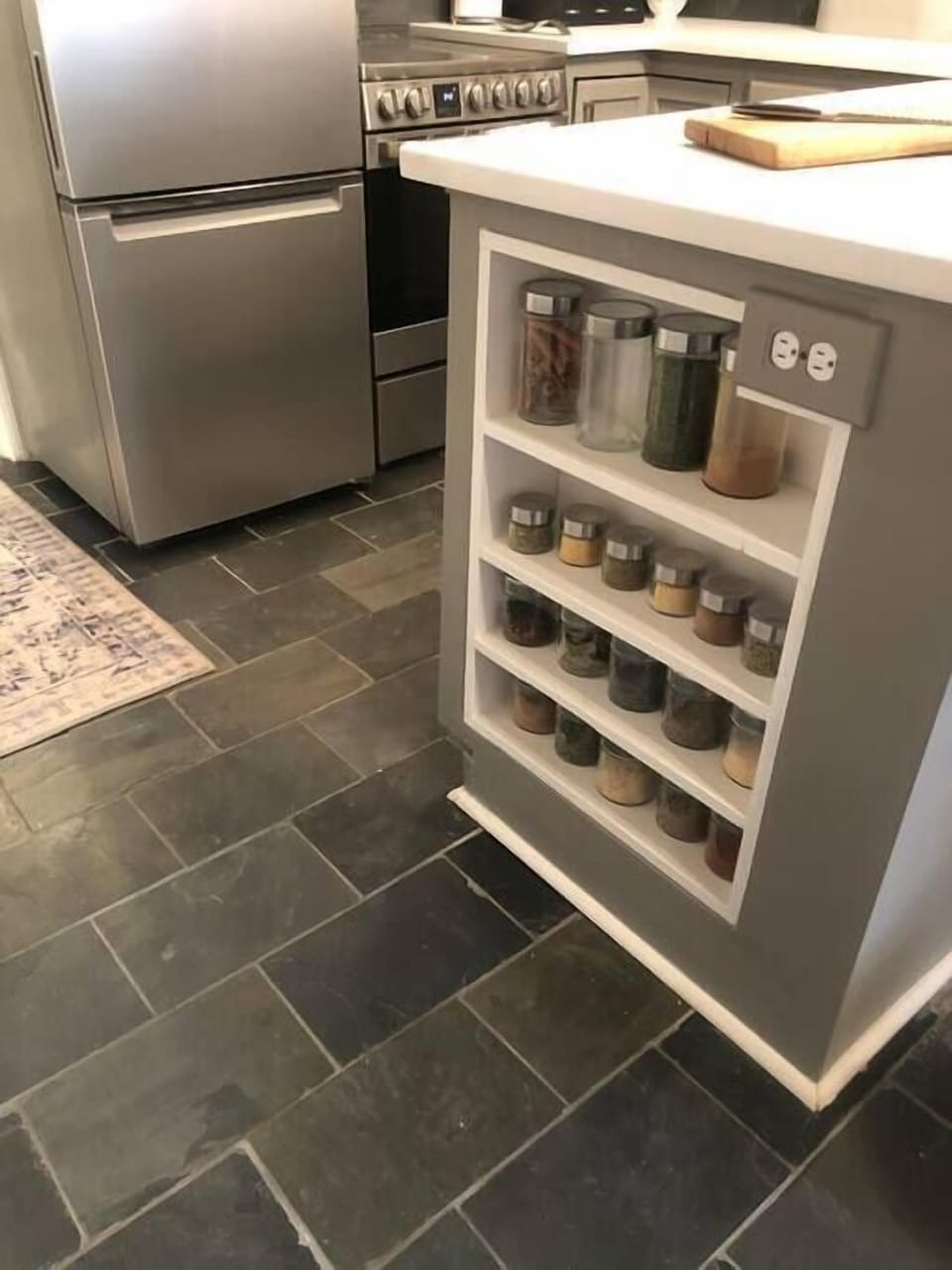 Spice rack 