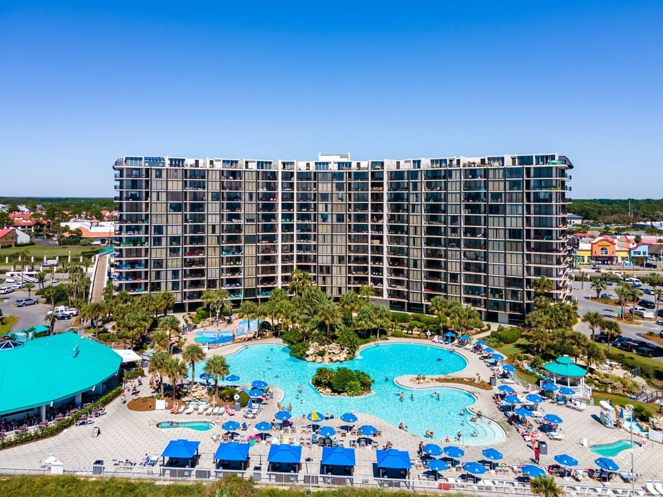 Lagoon pool