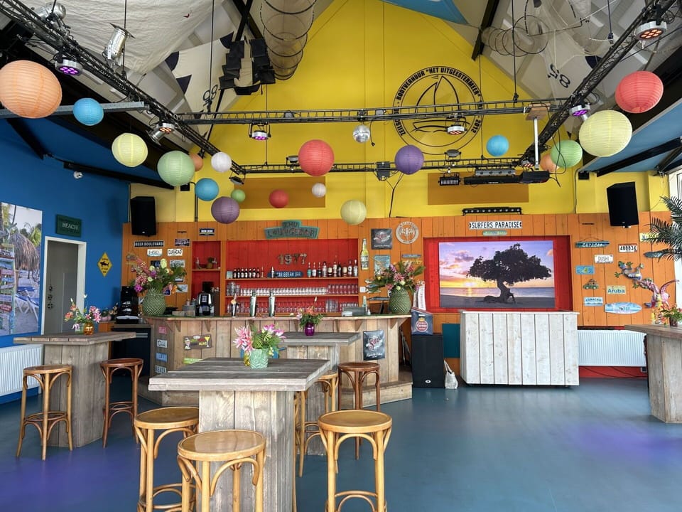Furniture, Ceiling, Chair, Restaurant, Houseplant, Light Fixture