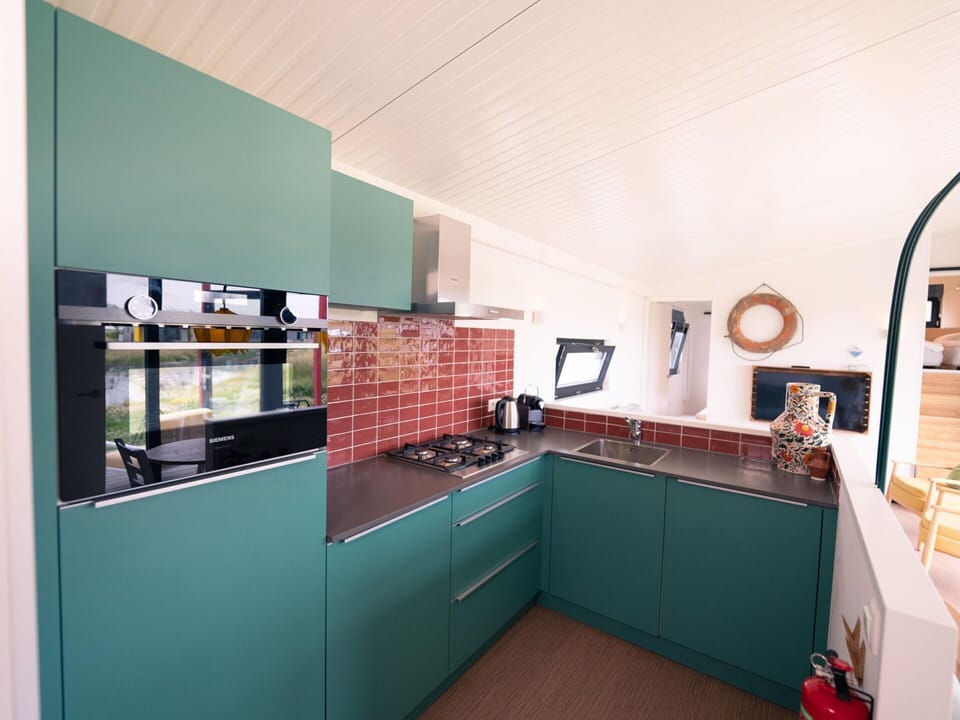 Bungalow | Private kitchen | Highchair