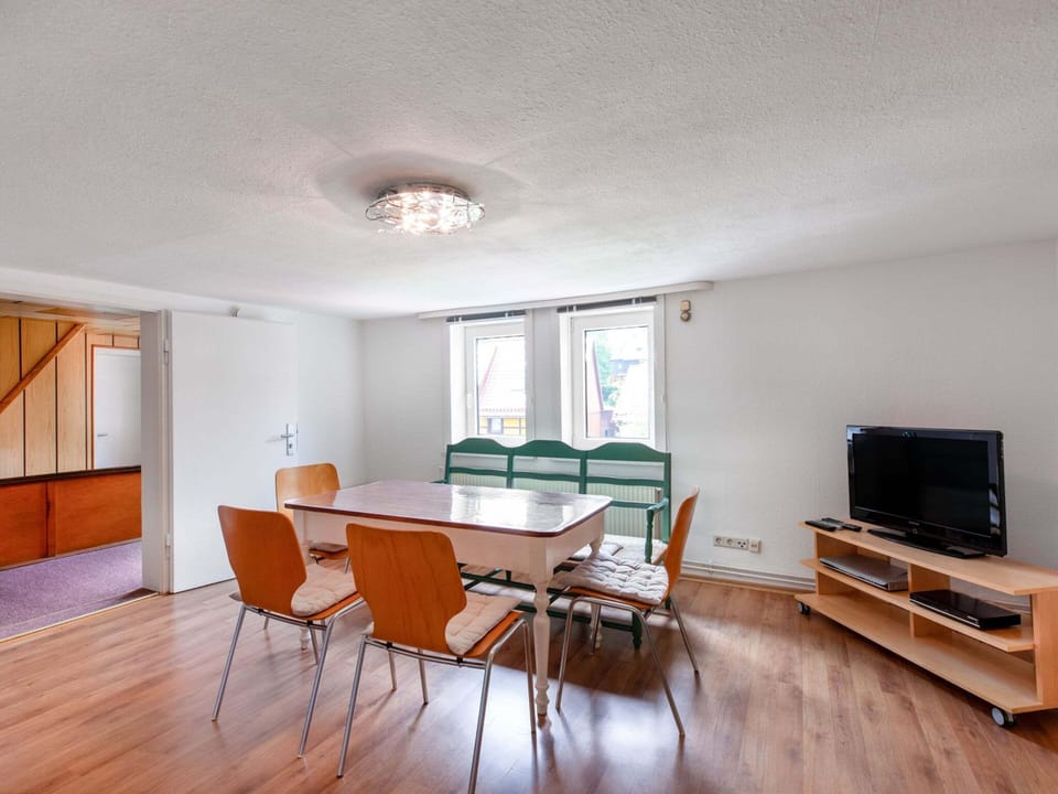 Apartment | Dining
