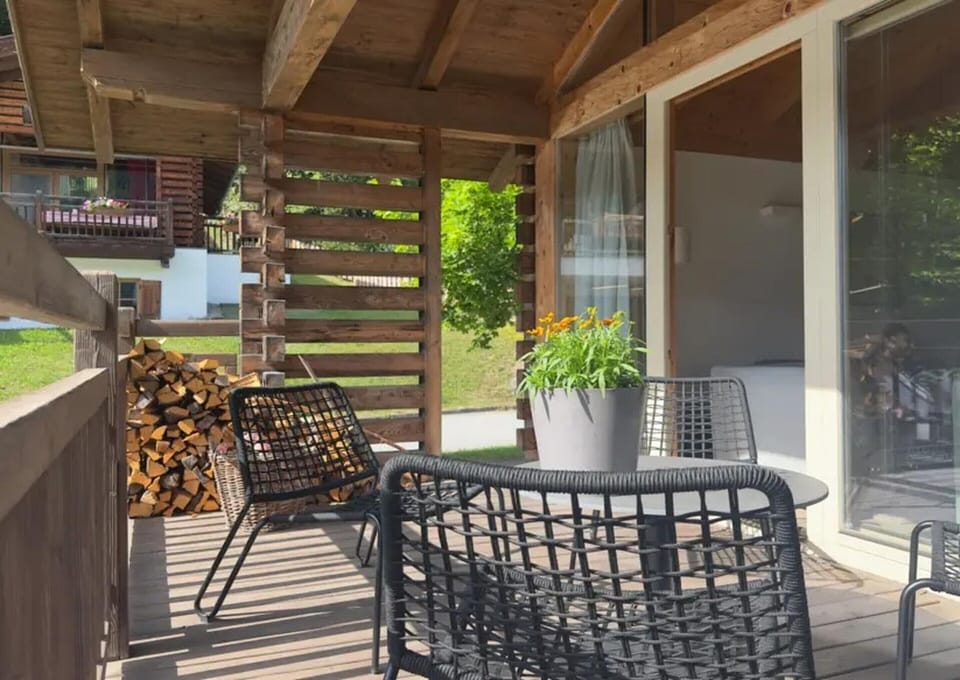 House | Balcony