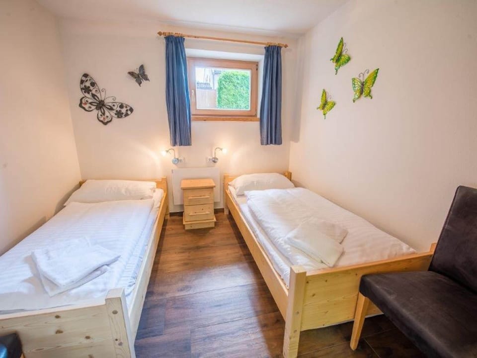 Chalet | 4 bedrooms, bed sheets