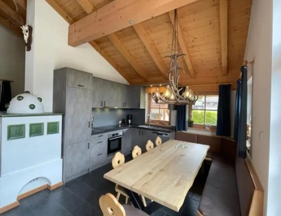 House | Dining