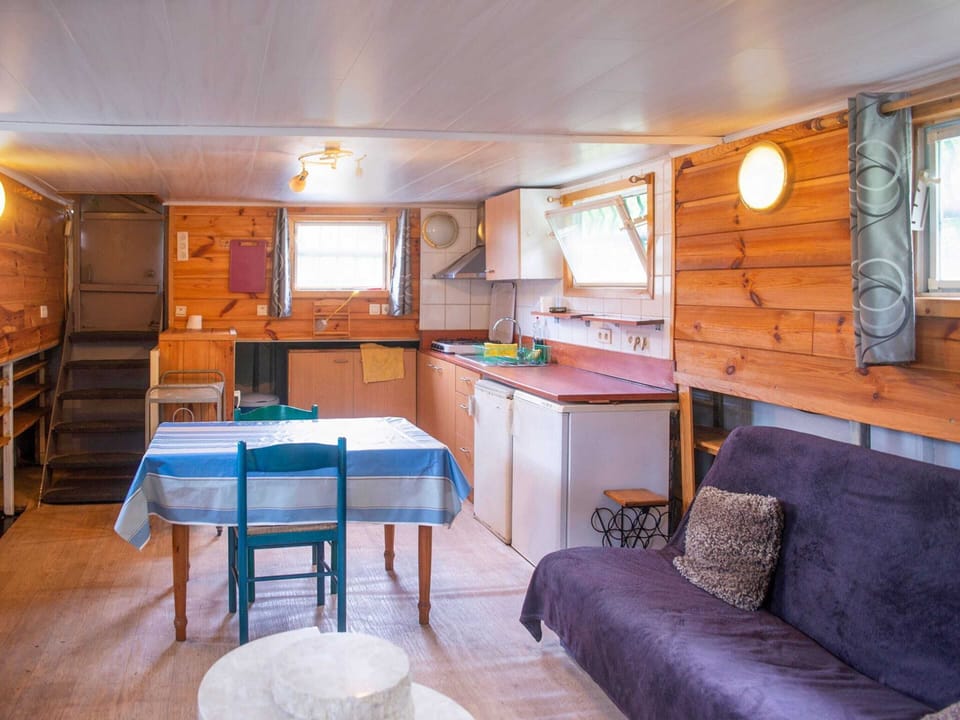 Mobile Home | Private kitchen