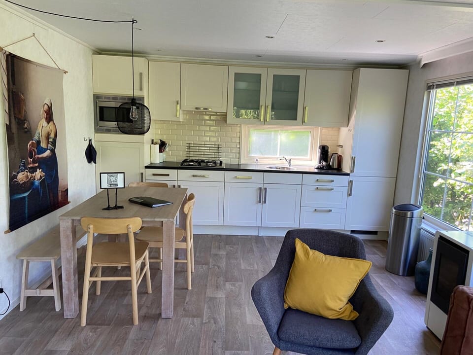 Chalet | Private kitchen | Dishwasher, freezer